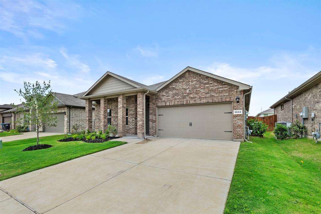 9644 Brickridge Ln, Fort Worth, TX 76036