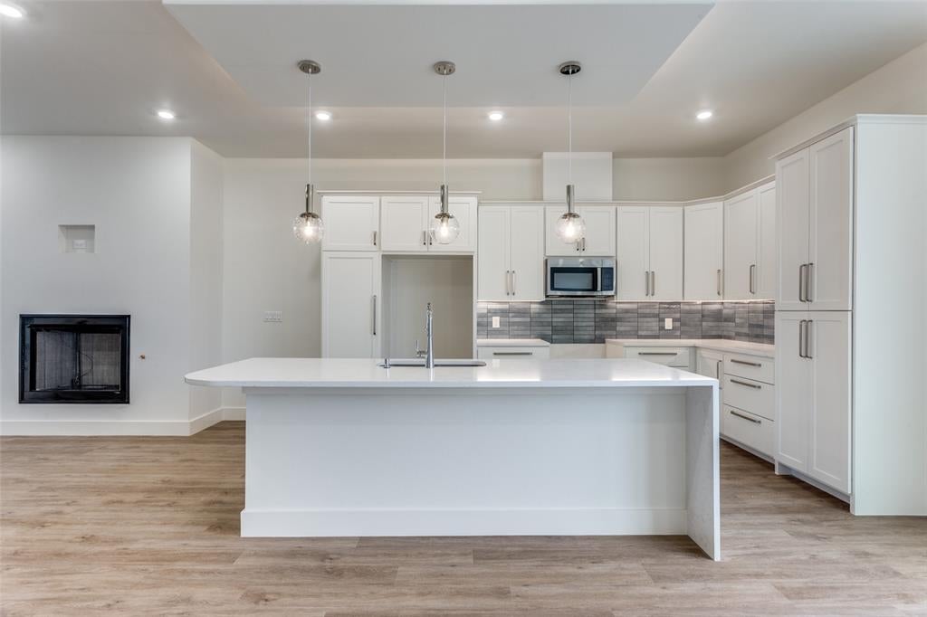 341 College Ave, Fort Worth, TX 76104
