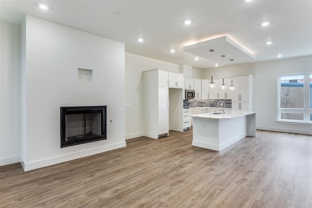 341 College Ave, Fort Worth, TX 76104 photo