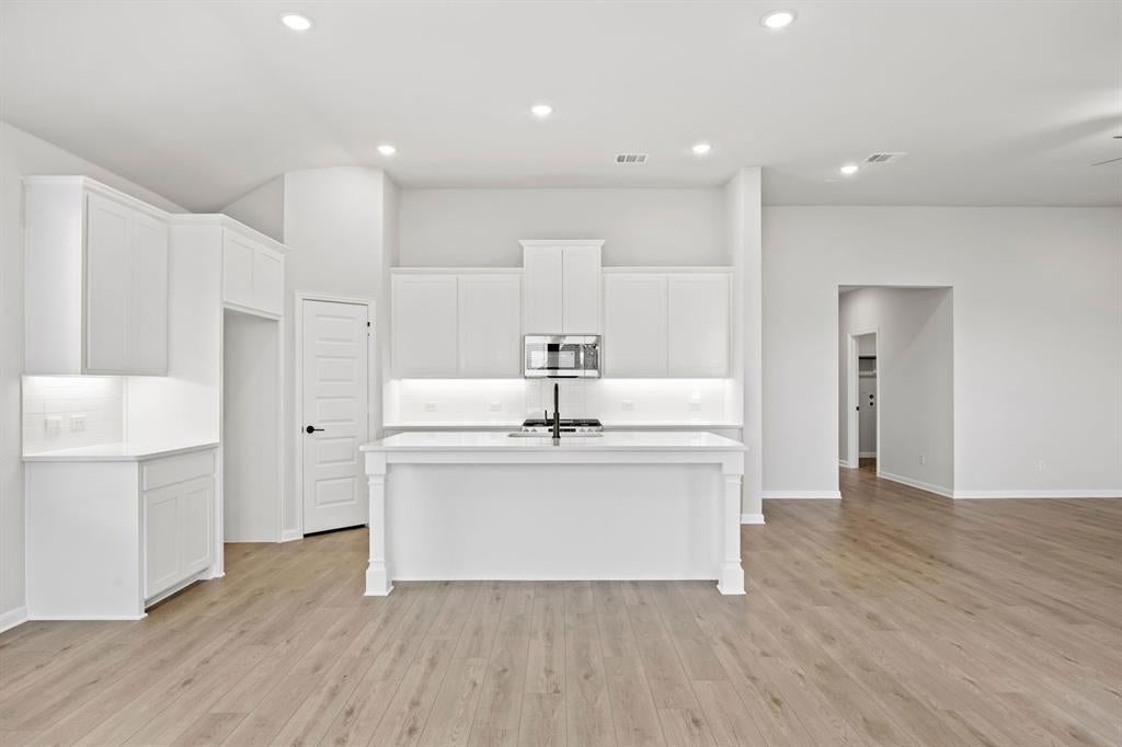 3210 Majesty Ln, Denton, TX 76208 photo