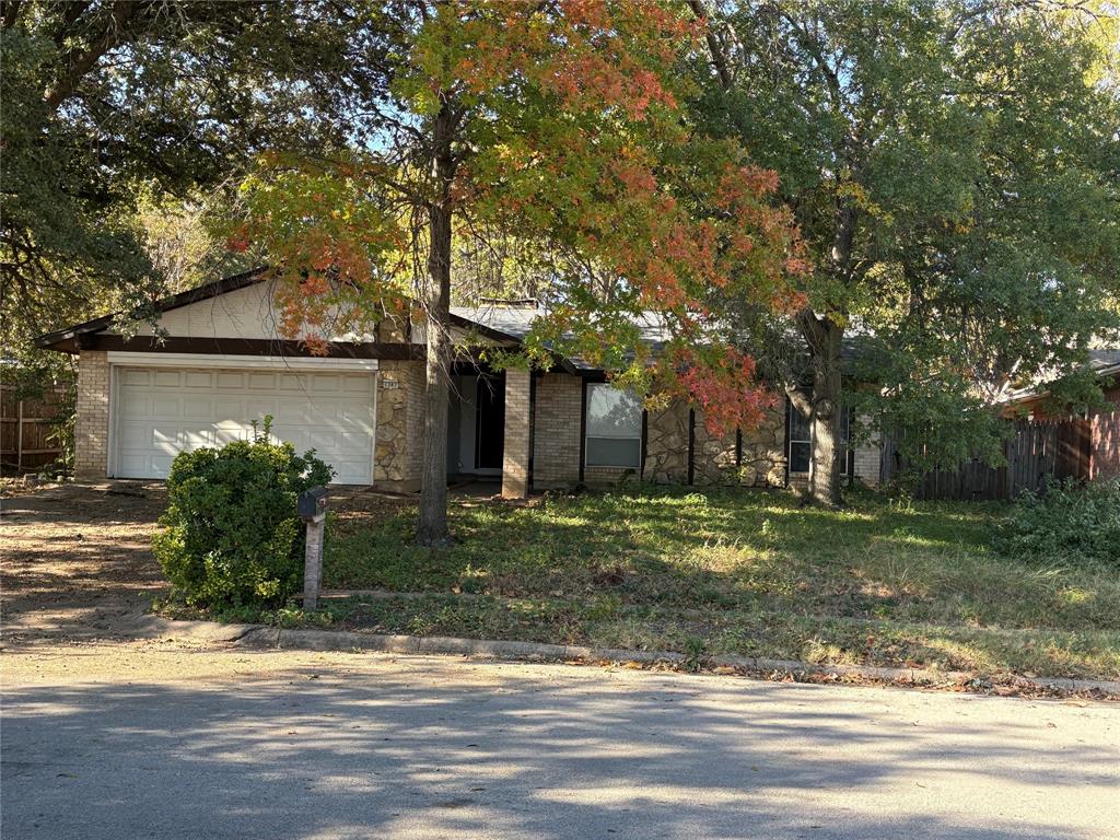 1307 Cedar Rdg, Euless, TX 76039