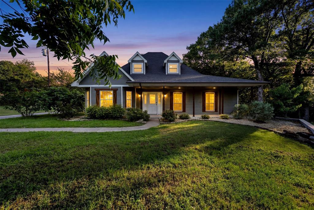 1044 E Woodridge Rd, Waxahachie, TX 75165 photo