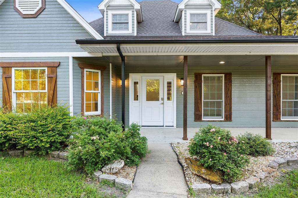 1044 Woodridge Rd, Waxahachie, TX 75165