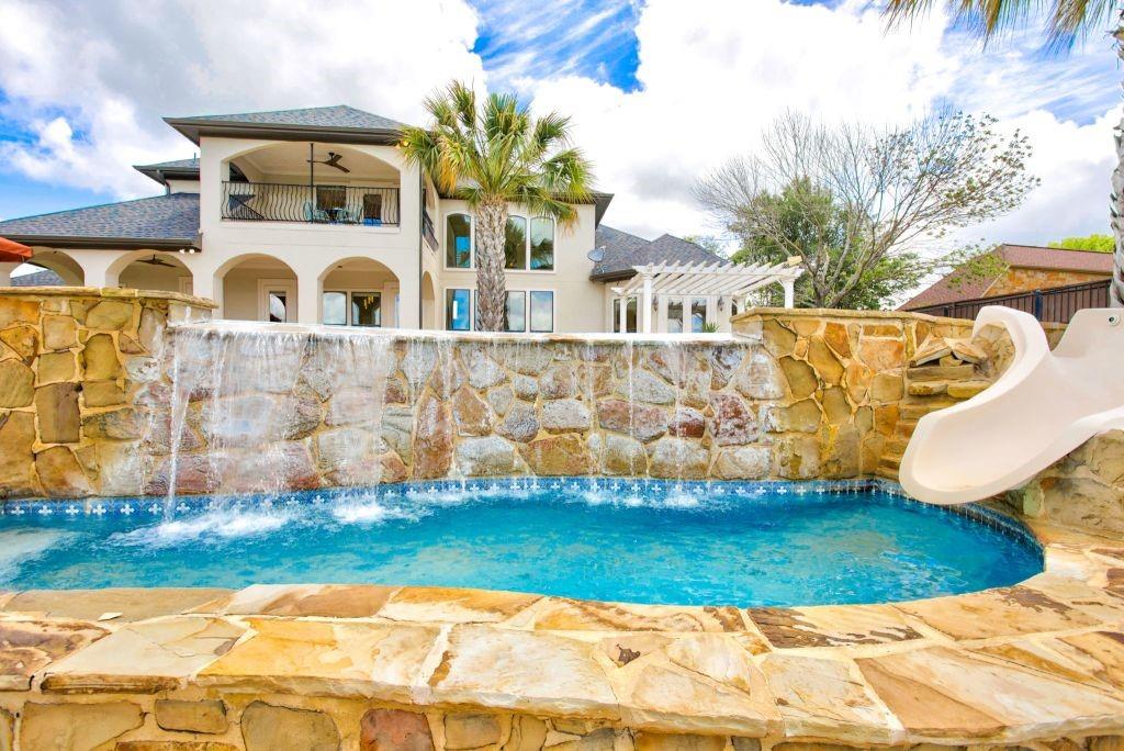 137 Crest Canyon Dr, Fort Worth, TX 76108 photo