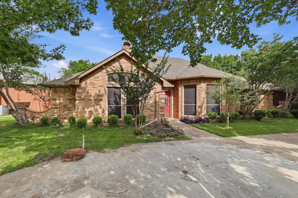 3719 Kelly Blvd, Carrollton, TX 75007 photo