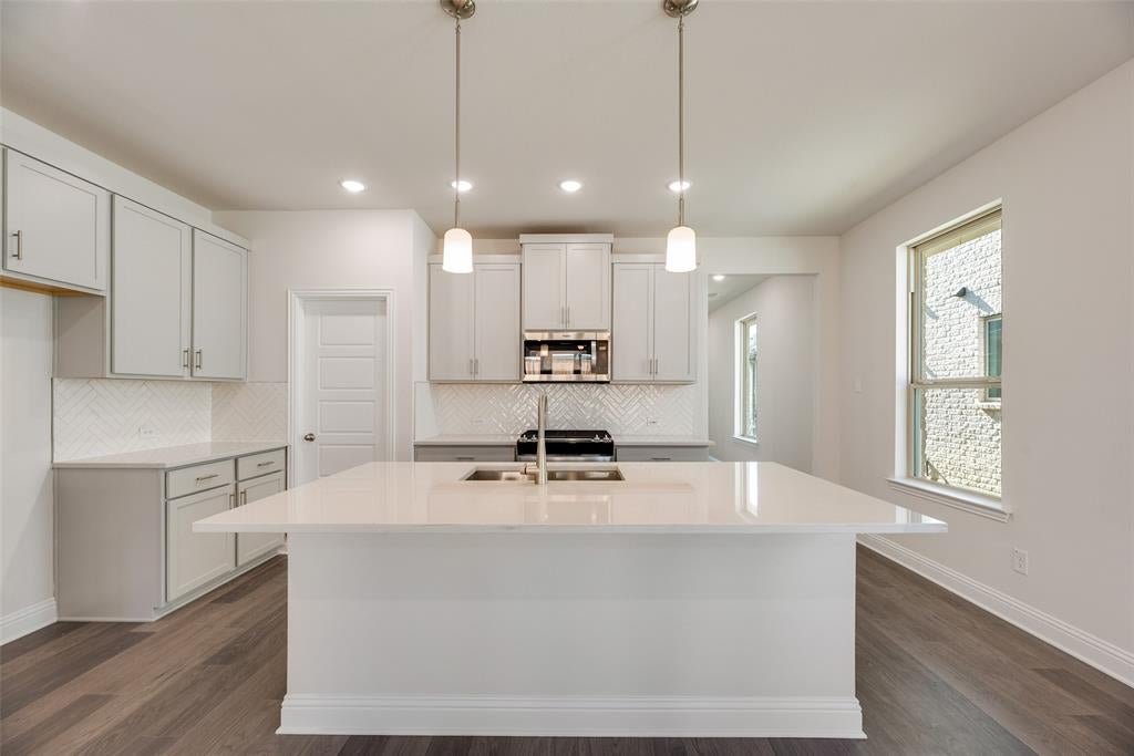 1707 Sandy Pond St, Forney, TX 75126 photo
