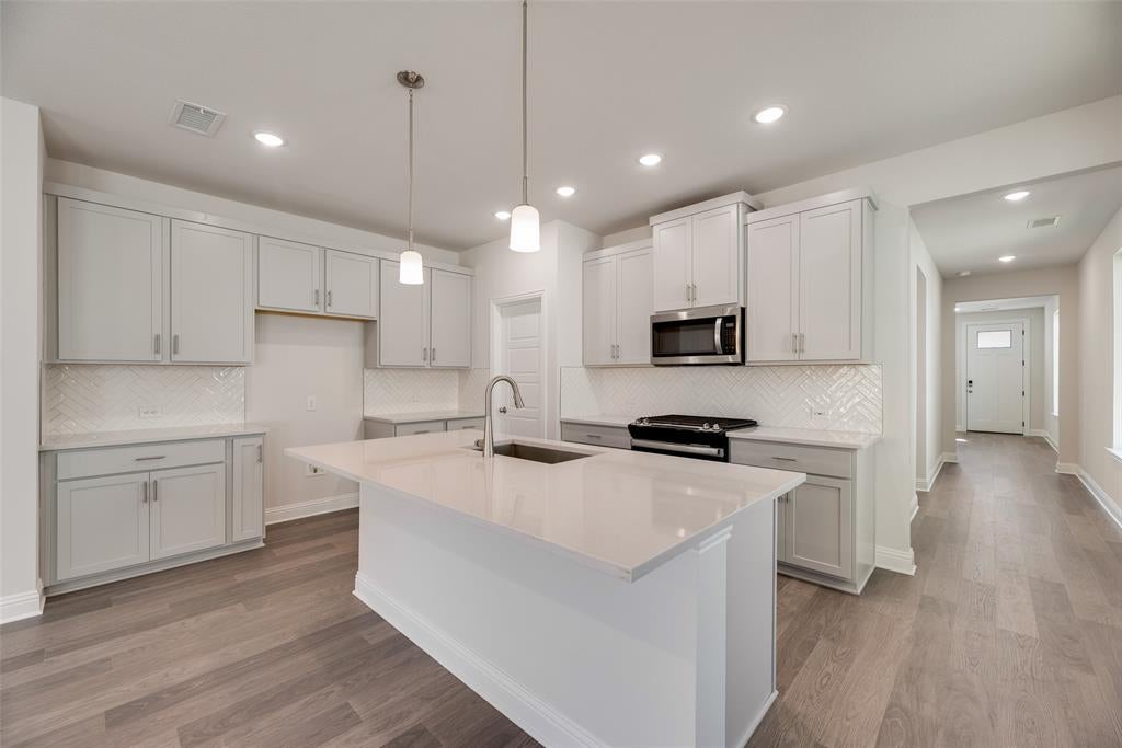 1707 Sandy Pond St, Forney, TX 75126 photo
