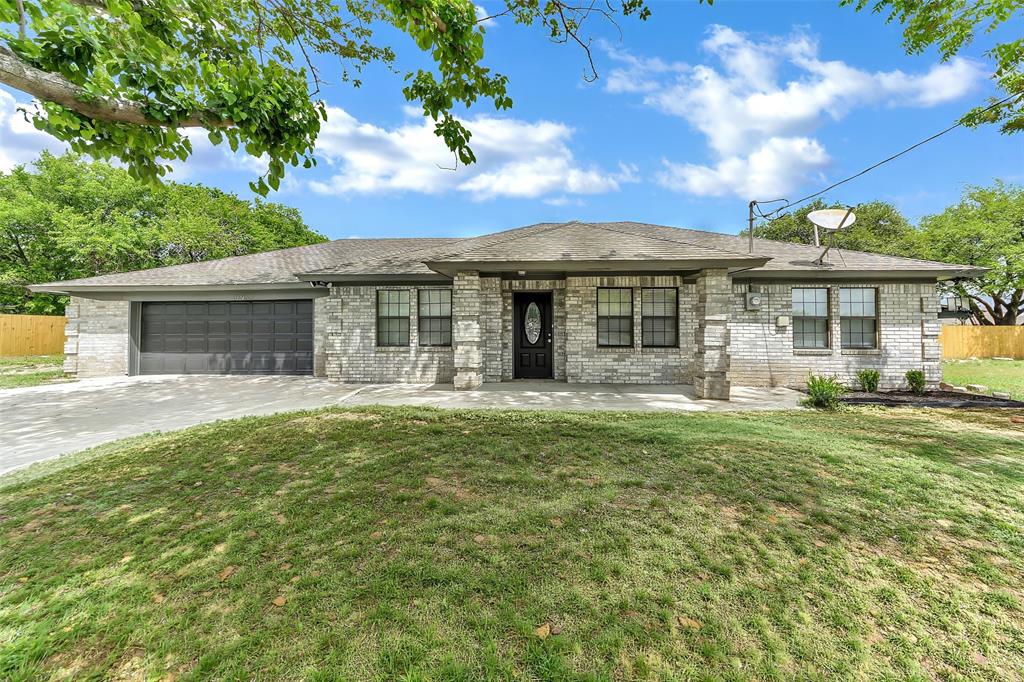 5924 Angus Dr, Fort Worth, TX 76179