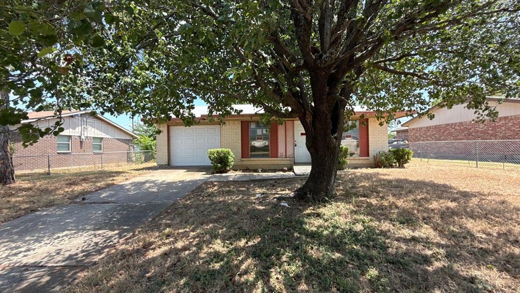 3976 Avocado Dr, Dallas, TX 75241 photo