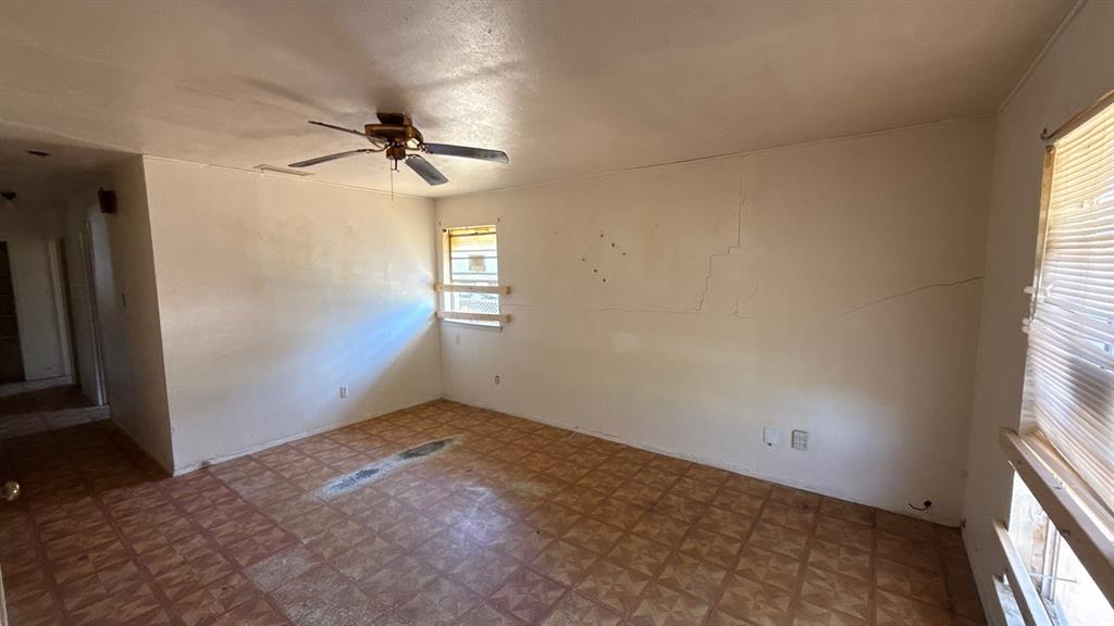 3976 Avocado Dr, Dallas, TX 75241 photo