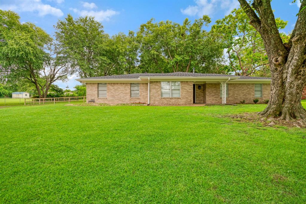 5880 Pine Mill Rd, Reno, TX 75462