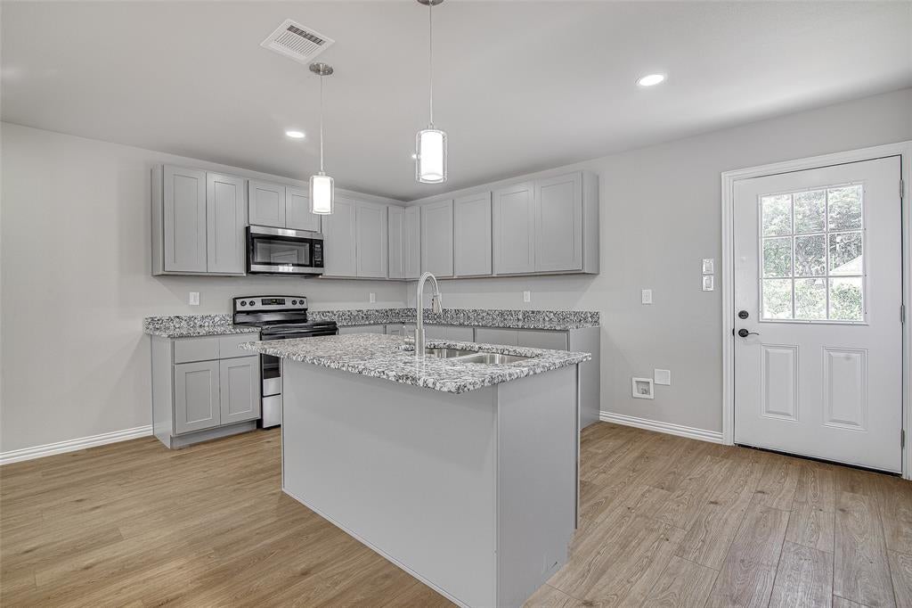 5836 5840 Eastland St, Fort Worth, TX 76119 photo