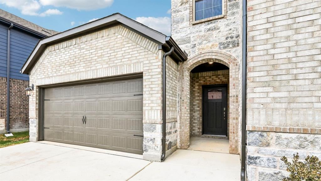 10009 Silver Nugget St, Aubrey, TX 76227 photo