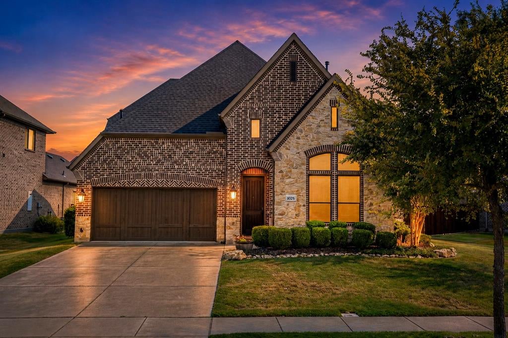 1024 Highpoint Way, Roanoke, TX 76262