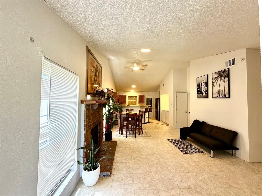 817 Colchester Dr, Mesquite, TX 75149 photo