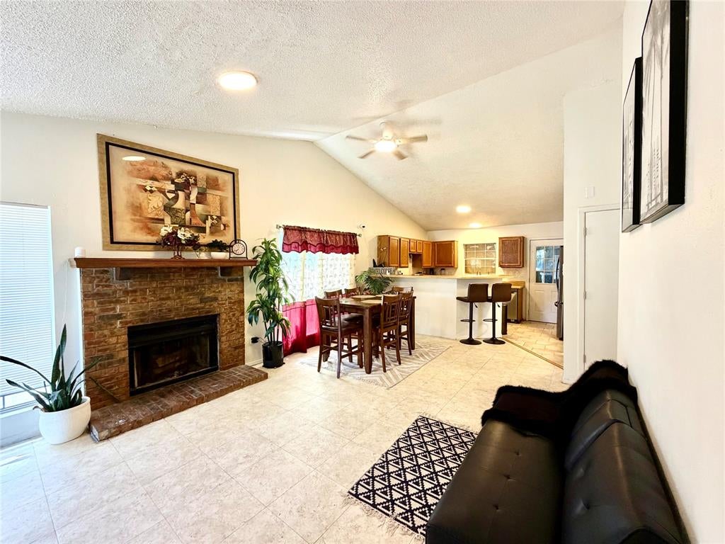 817 Colchester Dr, Mesquite, TX 75149 photo