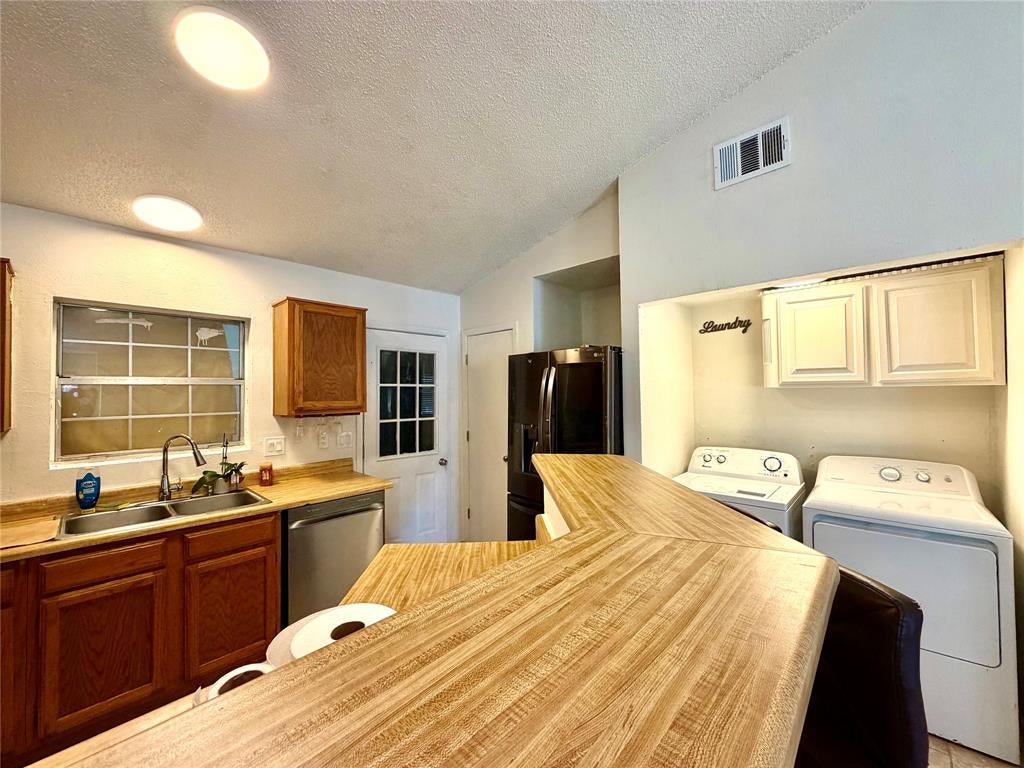 817 Colchester Dr, Mesquite, TX 75149 photo