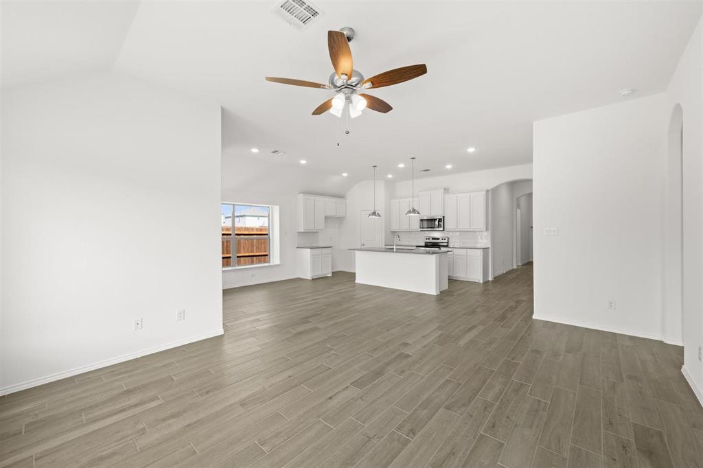 7716 Gatevine Ave, Joshua, TX 76058 photo