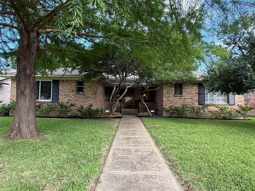 7476 Walling Ln, Dallas, TX 75231