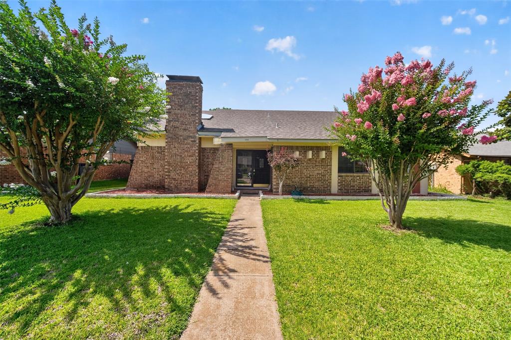 1722 Leicester St, Garland, TX 75044