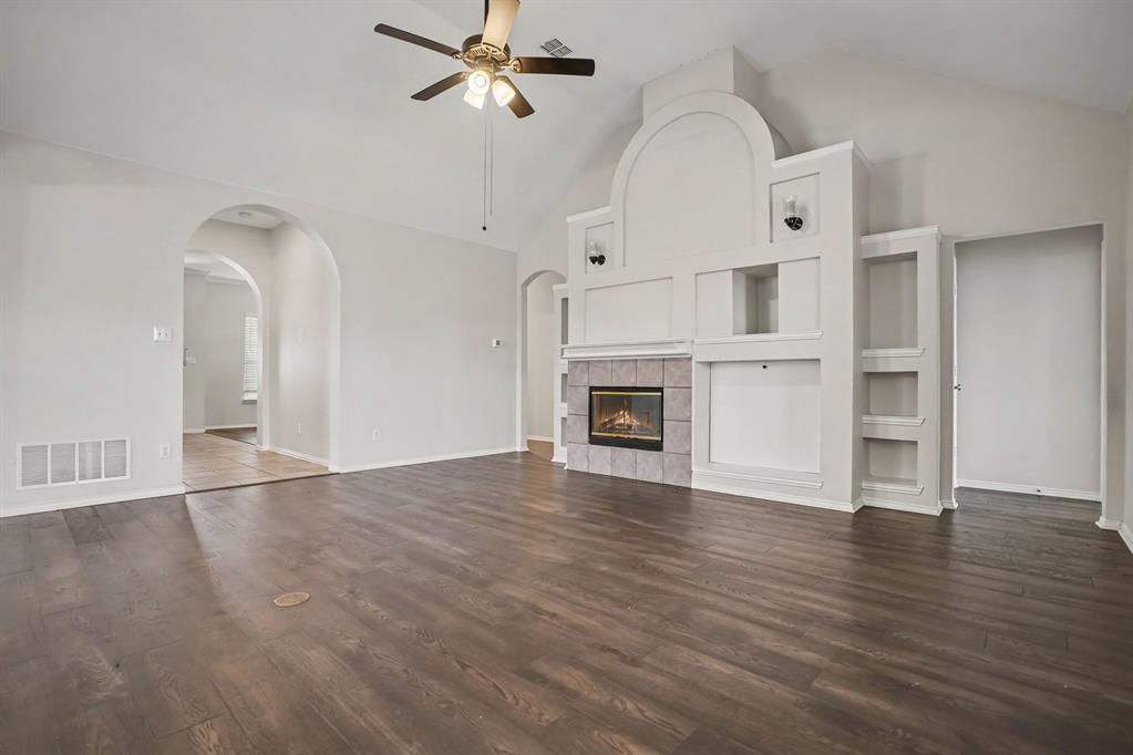 11 Mary Lou Ct, Mansfield, TX 76063 photo