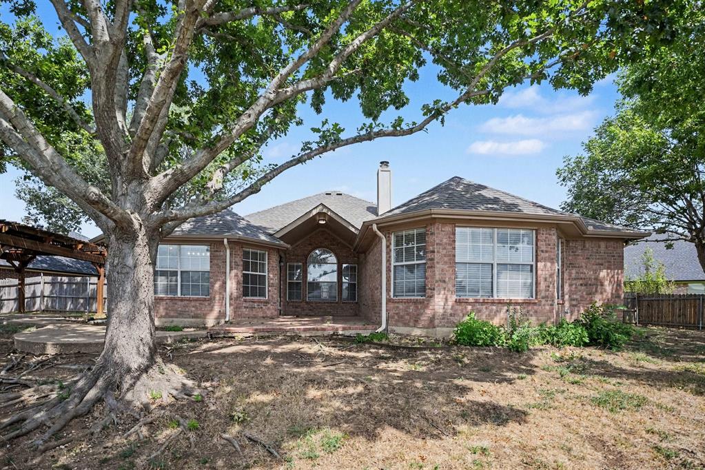 11 Mary Lou Ct, Mansfield, TX 76063