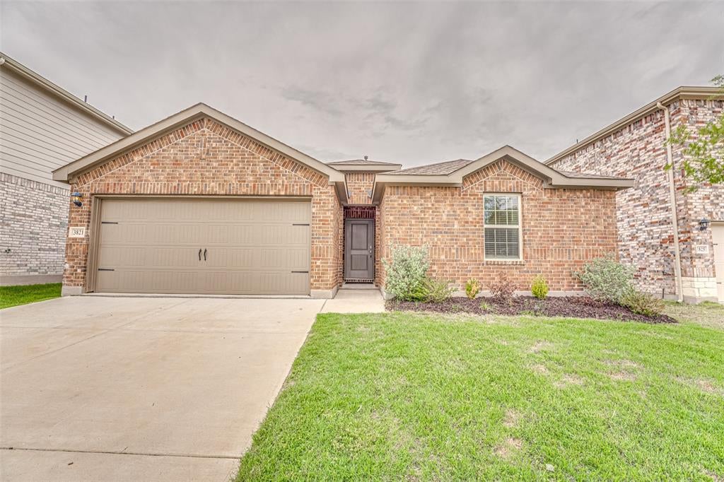 3821 Kenworth Ln, Mckinney, TX 75071 photo