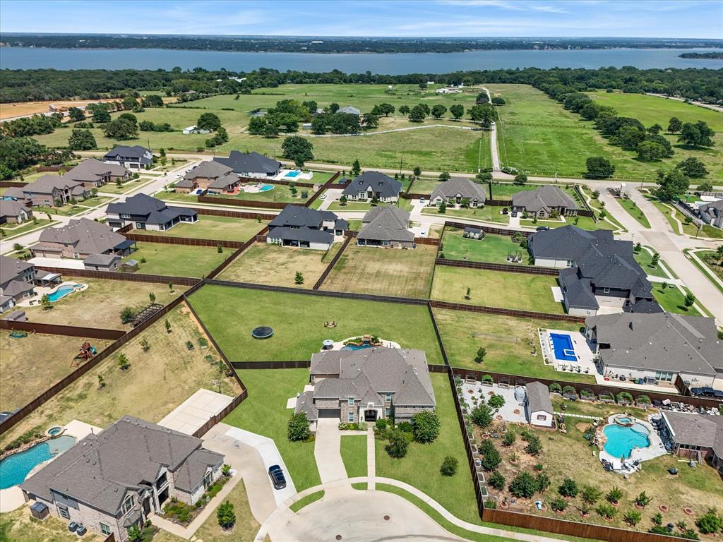 508 Tennington Ln, Shady Shores, TX 76208 photo