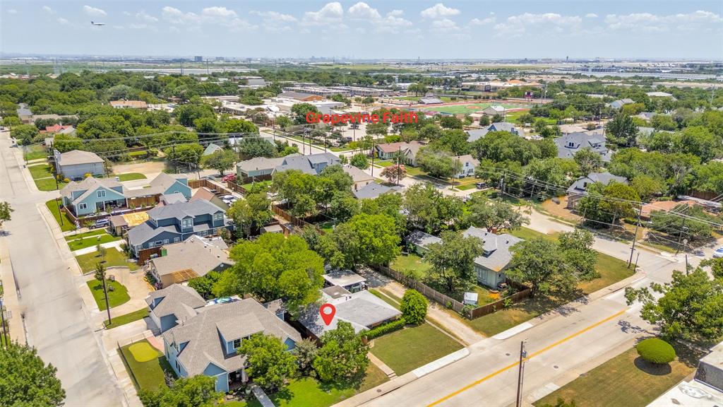 311 S Dooley St, Grapevine, TX 76051 photo