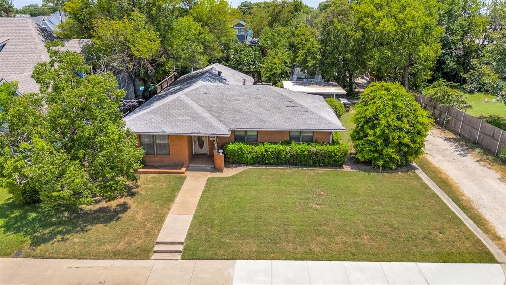 311 Dooley St, Grapevine, TX 76051