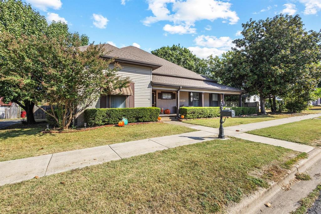 302 W Main St, Honey Grove, TX 75446 photo