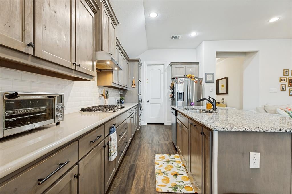 815 Wolf Spring Rd, Ferris, TX 75125 photo