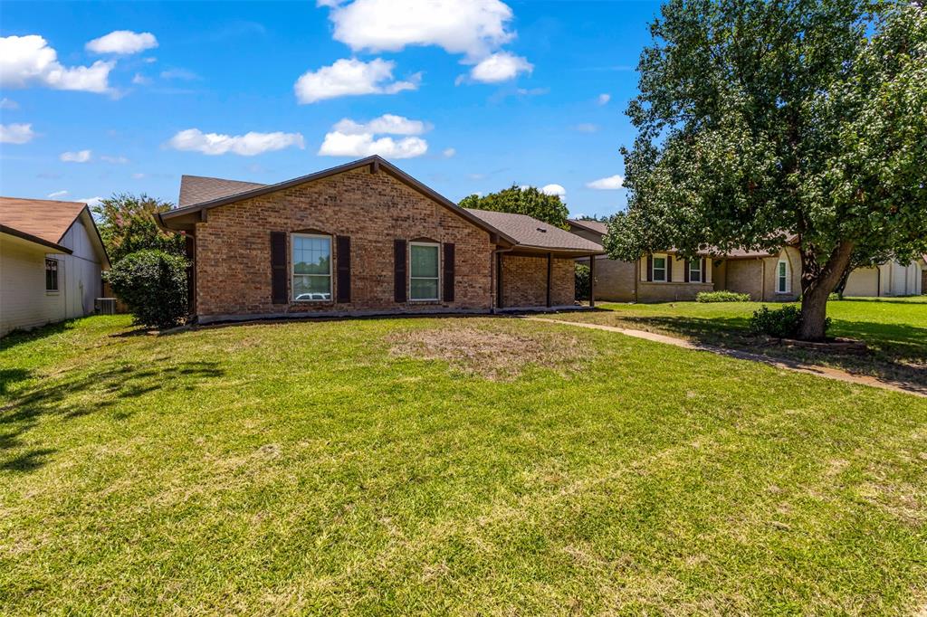 1644 Glenhill Ln, Lewisville, TX 75077 photo