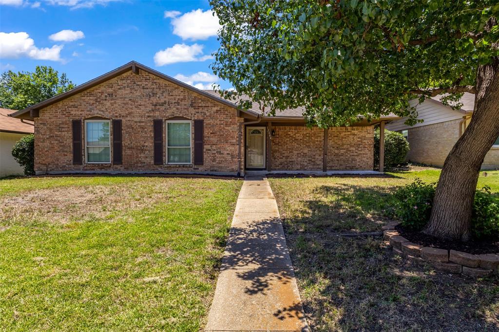1644 Glenhill Ln, Lewisville, TX 75077