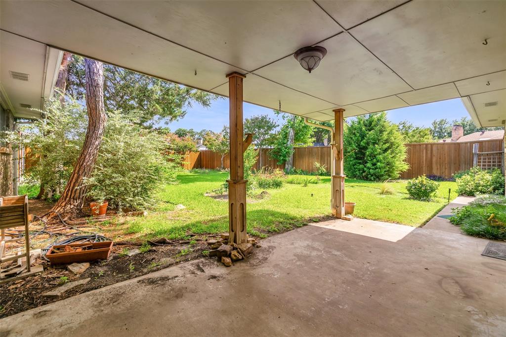 902 Dunbarton Dr, Richardson, TX 75081