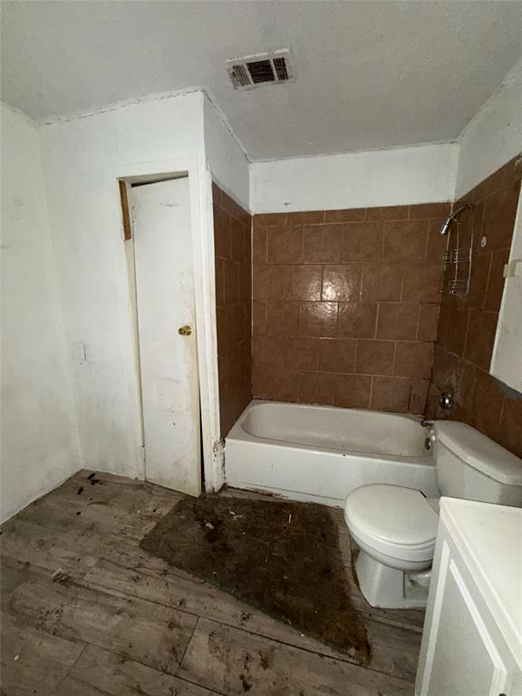 5533 Bong Dr, Fort Worth, TX 76112 photo