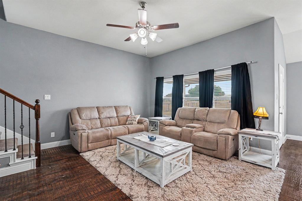 718 Cactus Creek Ct, Godley, TX 76044 photo