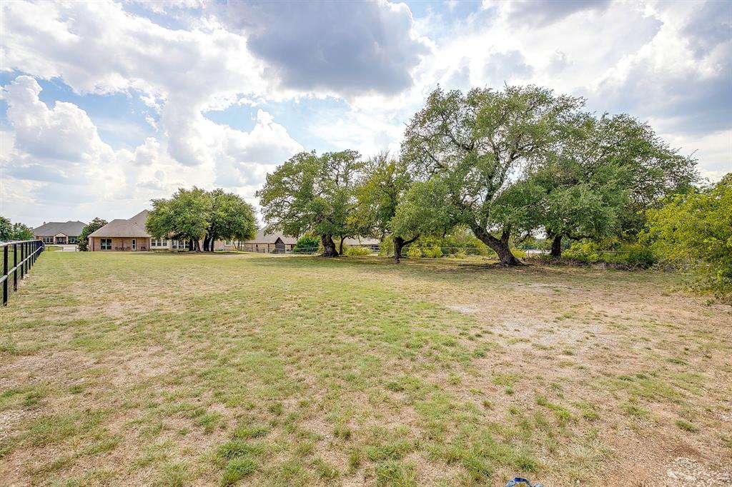 13041 Stacey Valley Dr, Azle, TX 76020 photo