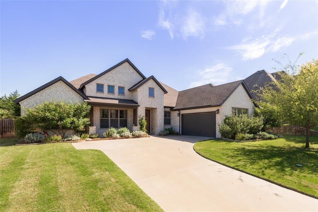 217 Hillstone Dr, Midlothian, TX 76065
