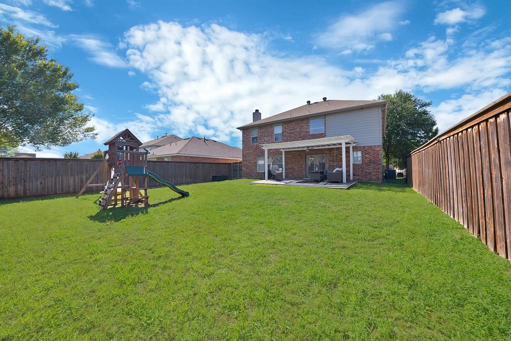 2827 Grandview Dr, Grand Prairie, TX 75052 photo