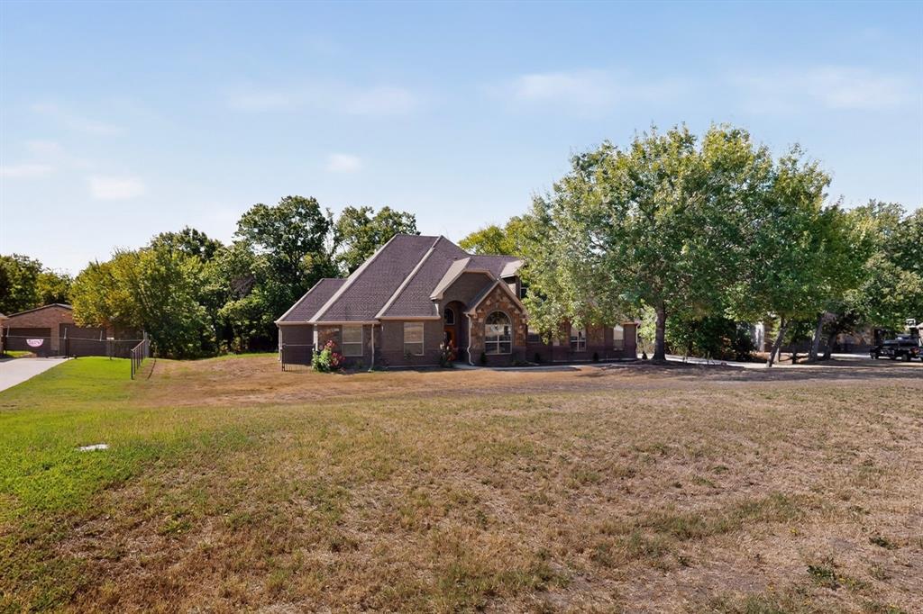 108 Winding Way, Azle, TX 76020 photo