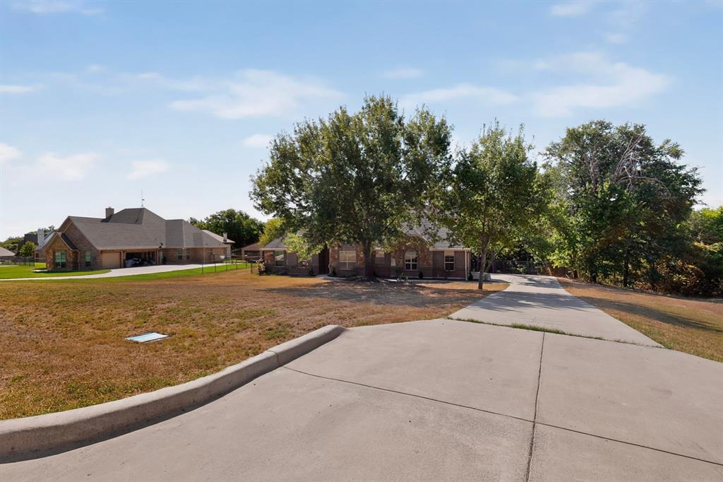108 Winding Way, Azle, TX 76020 photo