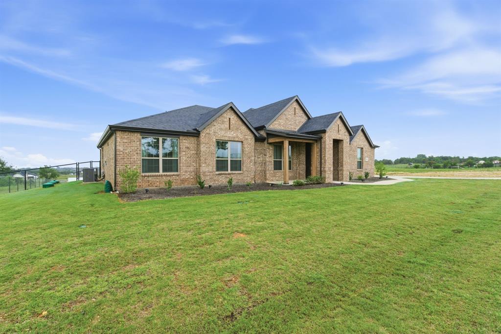8800 Prather Rd, Springtown, TX 76082 photo