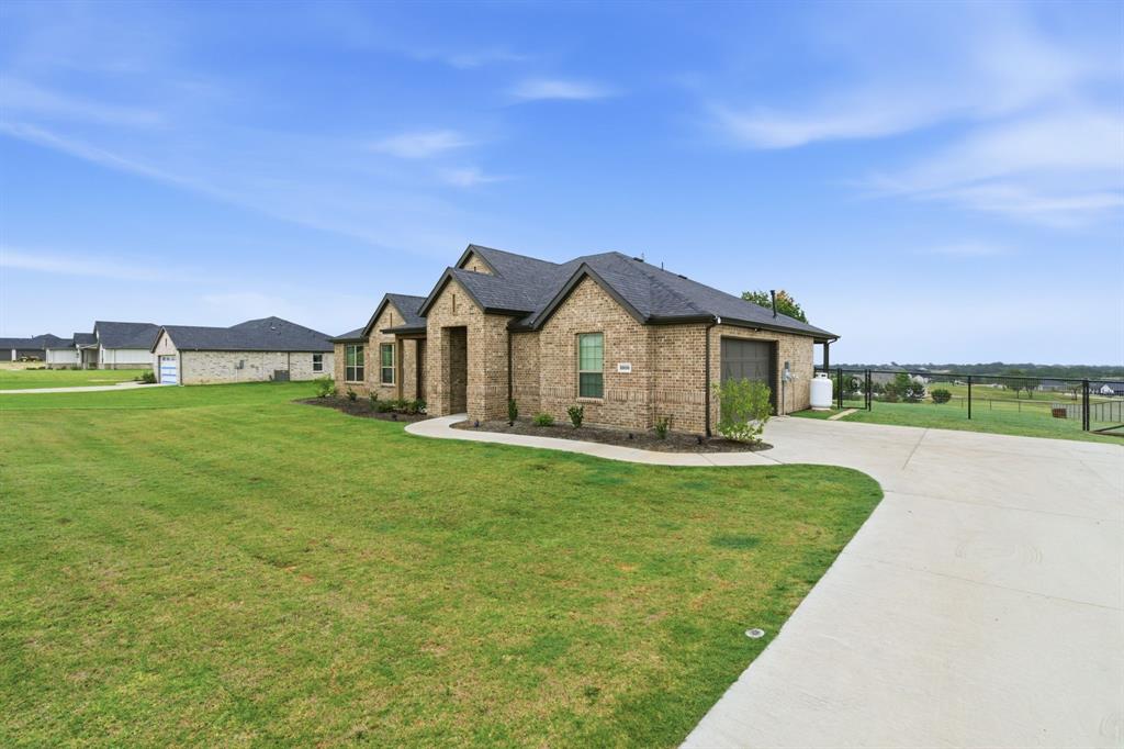 8800 Prather Rd, Springtown, TX 76082 photo