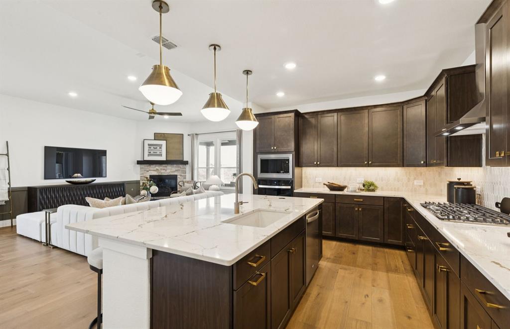 11212 Bolsover Blvd, Fort Worth, TX 76052 photo
