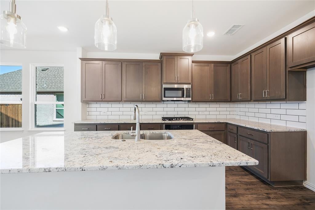 272 Bassett Hall Rd, Fate, TX 75189 photo