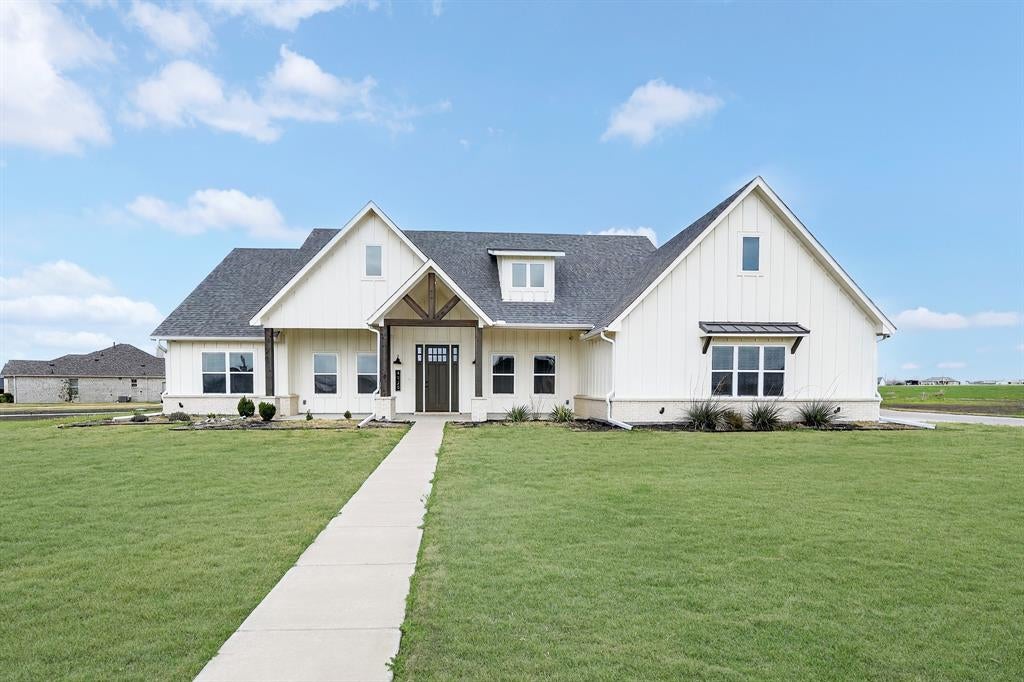 4929 Caddo Crossing Dr, Caddo Mills, TX 75135