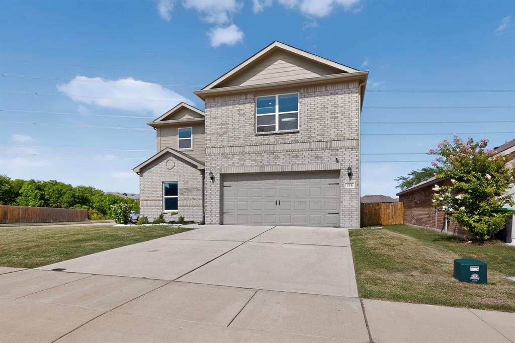 218 Banjo Trl, Newark, TX 76071
