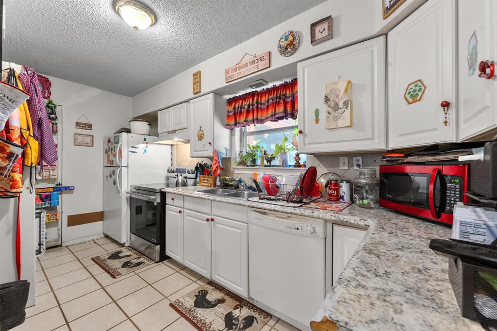 915 Liberty Dr, Irving, TX 75061 photo