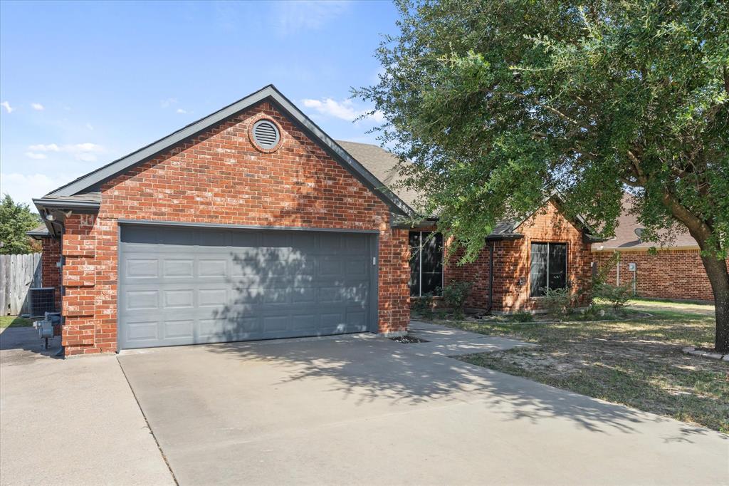 6905 Drew Ct, Greenville, TX 75402